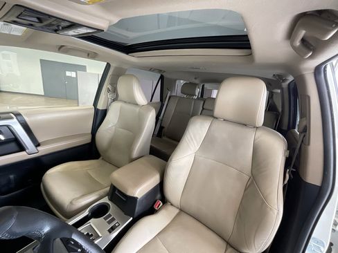 Used 2016 Toyota 4Runner Limited image 10