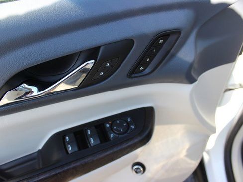 Used 2023 GMC Acadia Denali w/ Denali Ultimate Package image 7