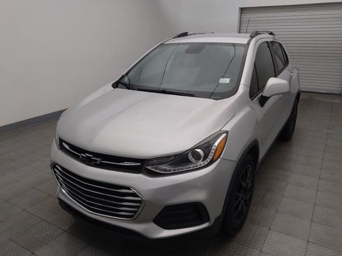 Used 2021 Chevrolet Trax LT w/ Sport Edition FWD image 15