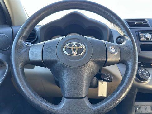Used 2011 Toyota RAV4 4WD image 20