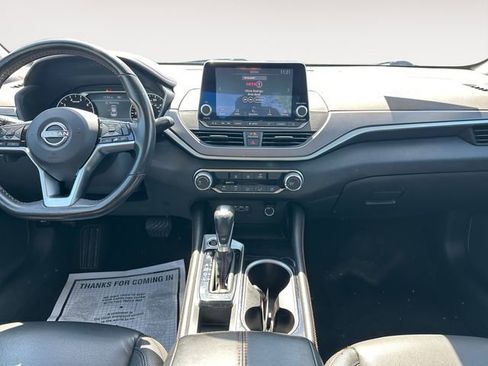 Used 2024 Nissan Altima 2.5 SR FWD image 11
