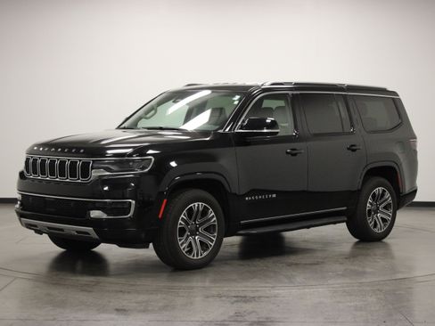 Used 2024 Jeep Wagoneer Series II AWD/4WD image 4