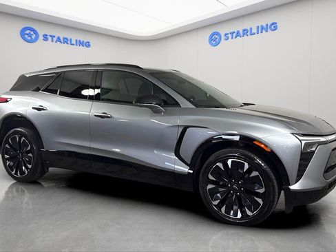 Used 2025 Chevrolet Blazer EV RS AWD/4WD image 12