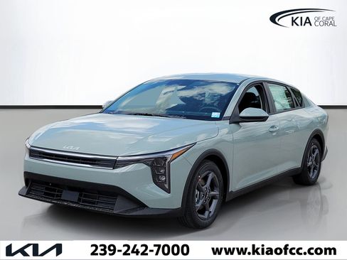 New 2026 Kia K4 FWD image 3