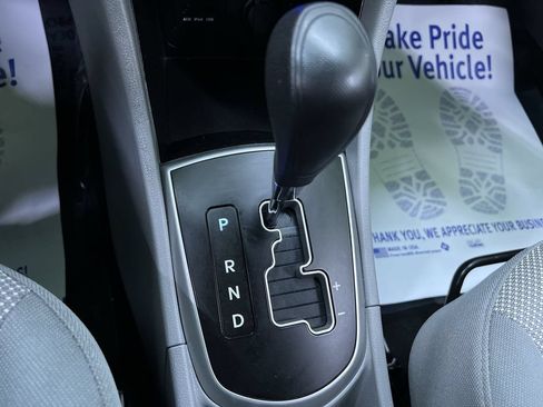 Used 2013 Hyundai Accent GLS FWD image 22
