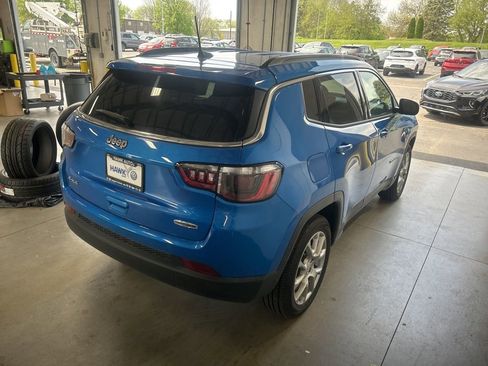 Used 2024 Jeep Compass Latitude image 5