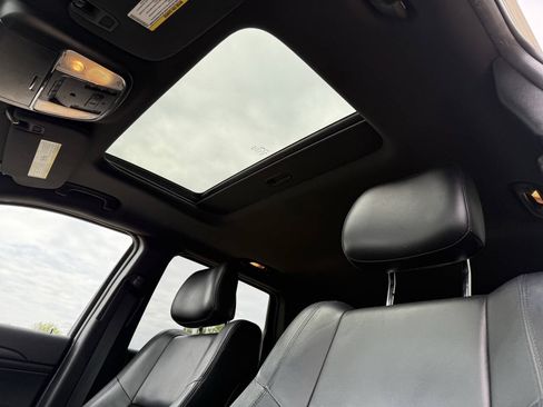 Used 2015 Jeep Grand Cherokee Altitude AWD/4WD image 15