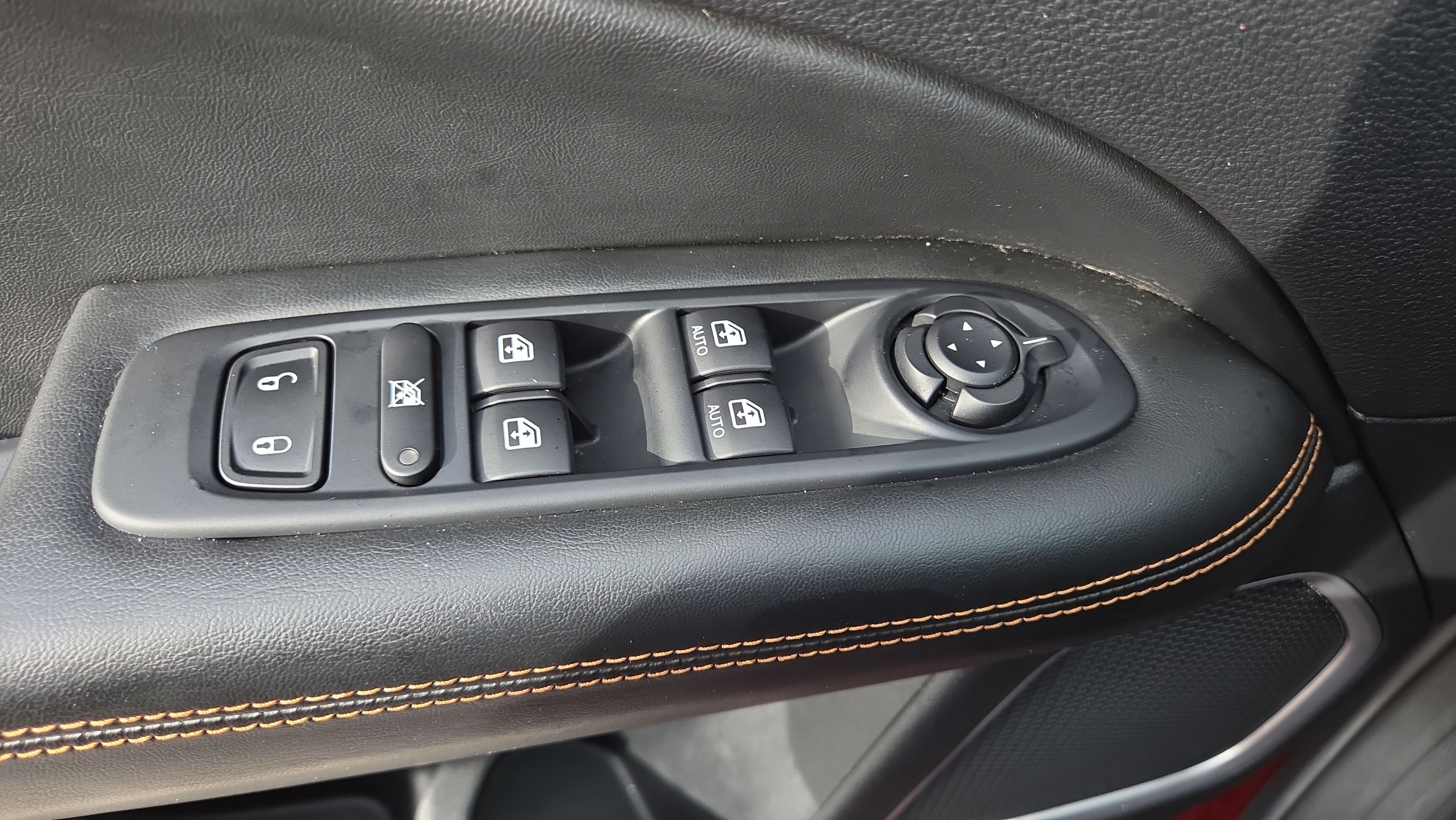 Used 2021 Jeep Compass Limited AWD/4WD image 30