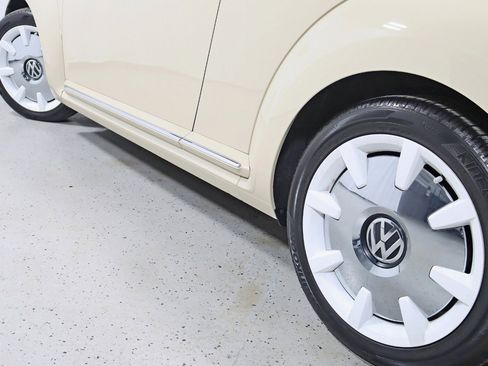 Used 2019 Volkswagen Beetle 2.0T Final Edition SEL image 13