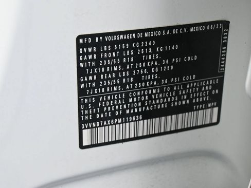 Used 2023 Volkswagen Tiguan SE FWD image 17