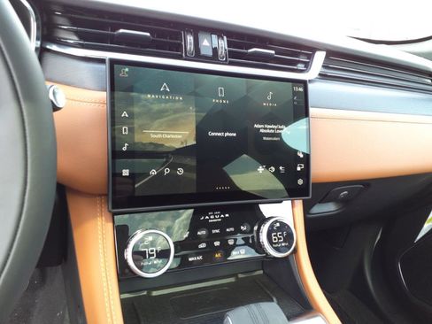 New 2026 Jaguar F-PACE R-Dynamic S image 19