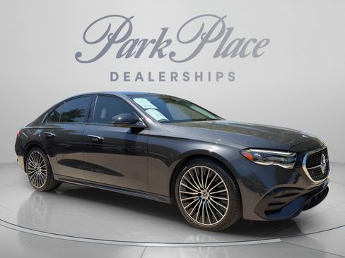 Used 2025 Mercedes-Benz E 350 Sedan image 7