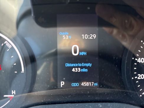 Used 2021 Toyota Sienna XLE image 10