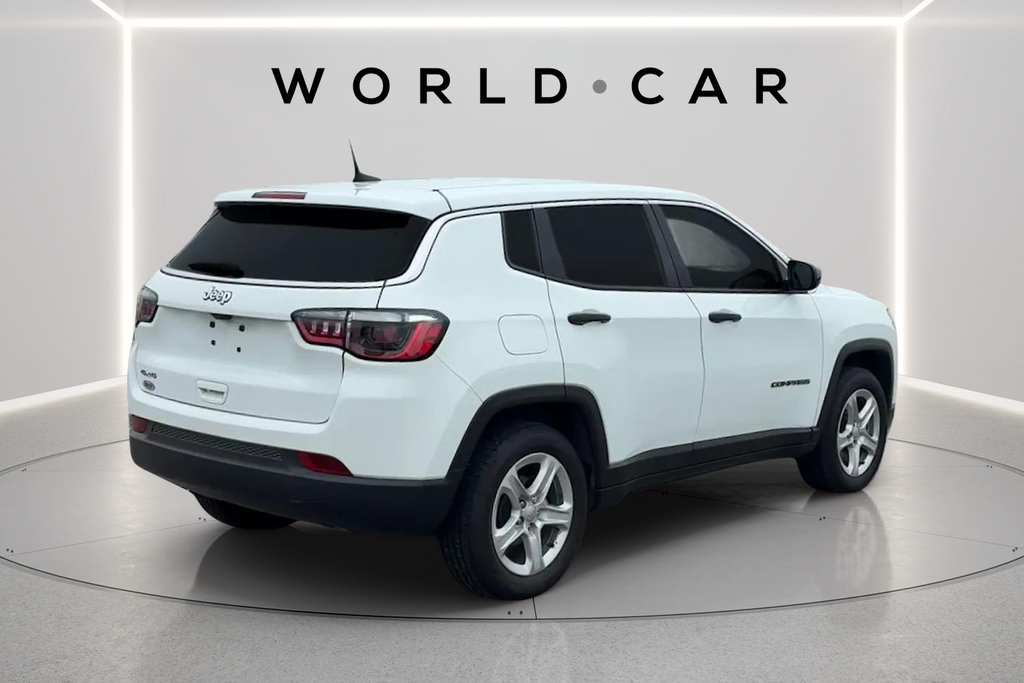 Used 2023 Jeep Compass Sport AWD/4WD image 4