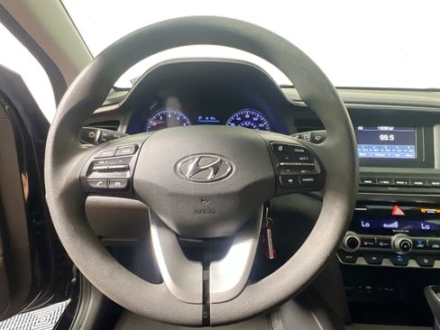 Used 2020 Hyundai Elantra SE w/ Cargo Package (C1) FWD image 17