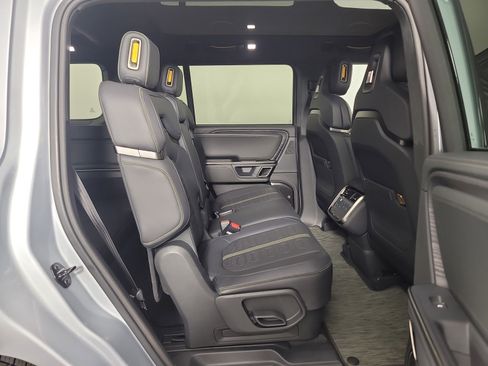 Used 2024 Rivian R1S Adventure AWD/4WD image 23