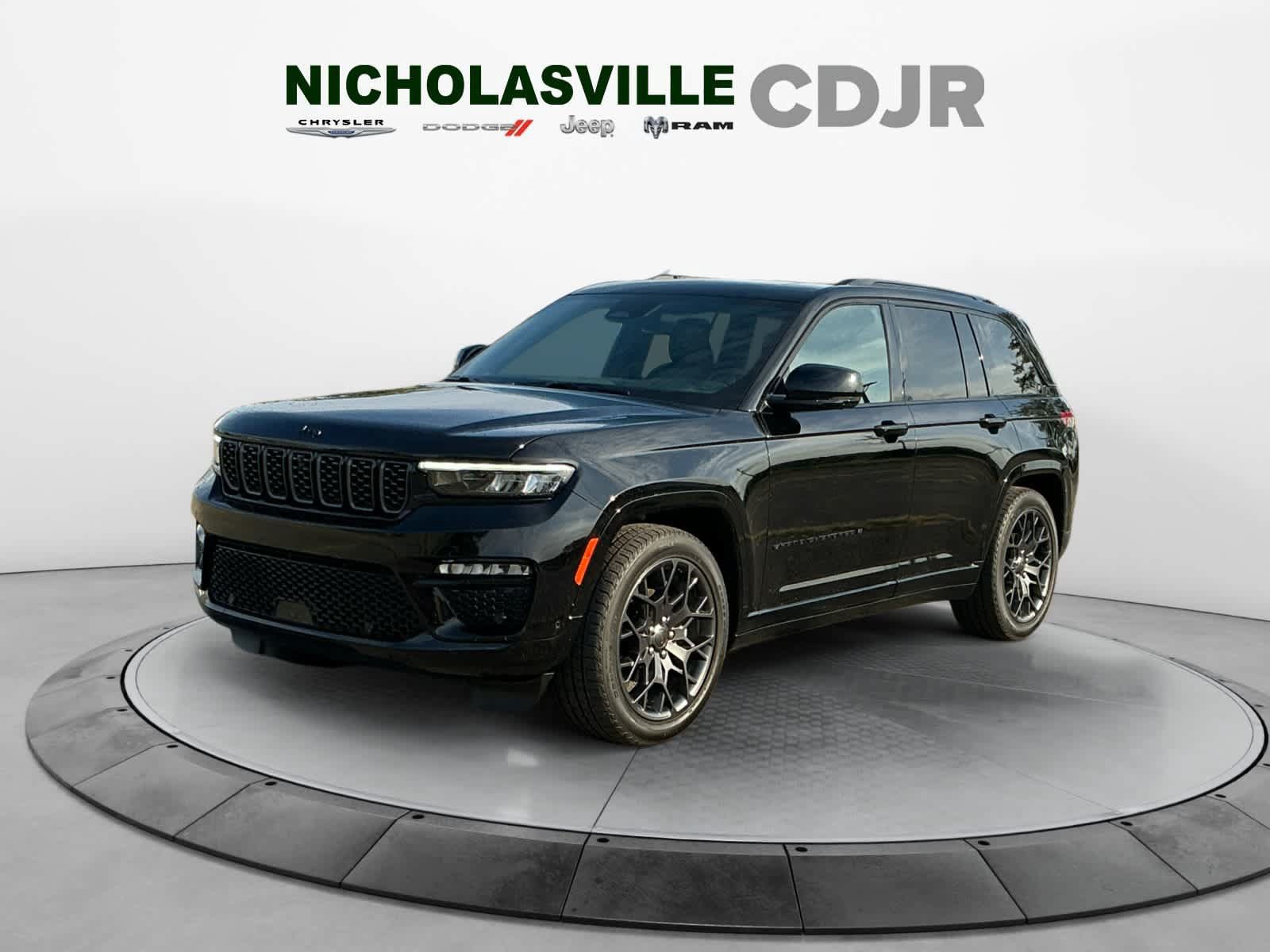 Used 2025 Jeep Grand Cherokee Summit w/ Obsidian Package AWD/4WD image 1