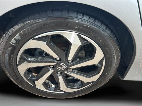 Used 2016 Honda Accord EX image 18
