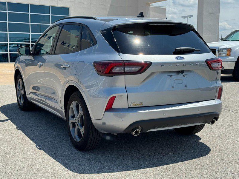 Used 2024 Ford Escape ST-Line w/ Tech Pack #1 FWD image 6