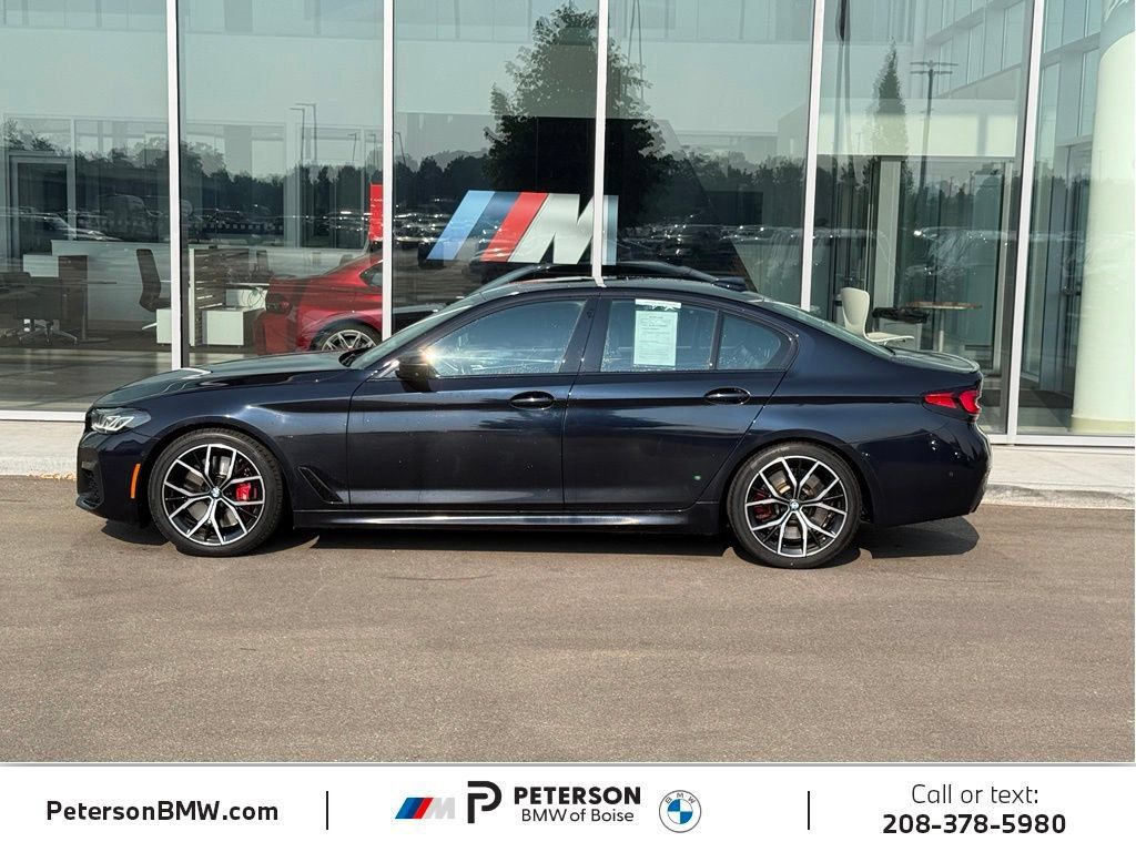 Used 2023 BMW M550i xDrive w/ Dynamic Handling Package AWD/4WD image 2