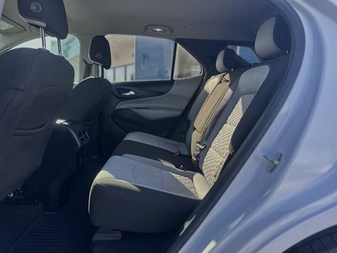 Used 2019 Chevrolet Equinox LS w/ LS Convenience Package image 4
