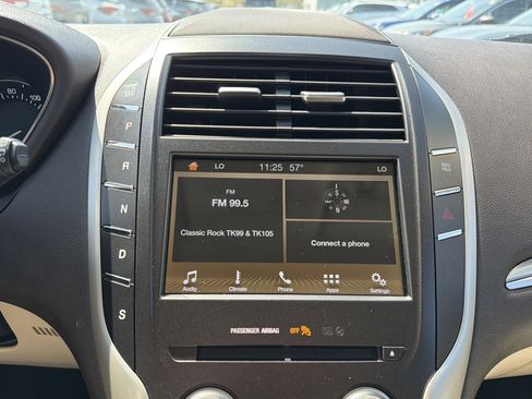 Used 2019 Lincoln MKC Premiere AWD/4WD image 17