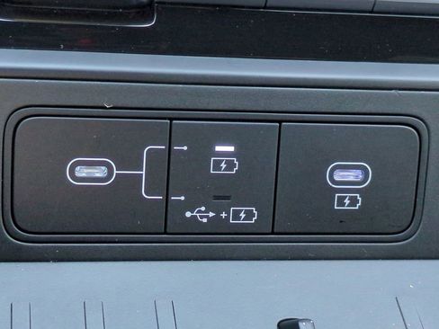 Used 2025 Hyundai Santa Fe Calligraphy image 24