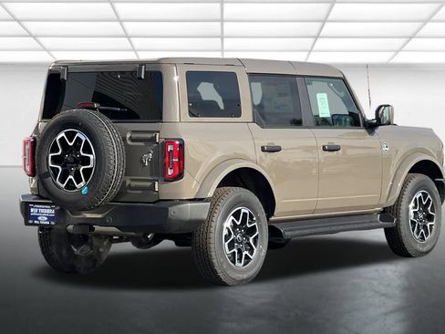 New 2026 Ford Bronco Outer Banks AWD/4WD image 7
