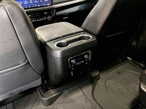 Used 2025 Chevrolet Tahoe RST w/ Comfort Package AWD/4WD image 29
