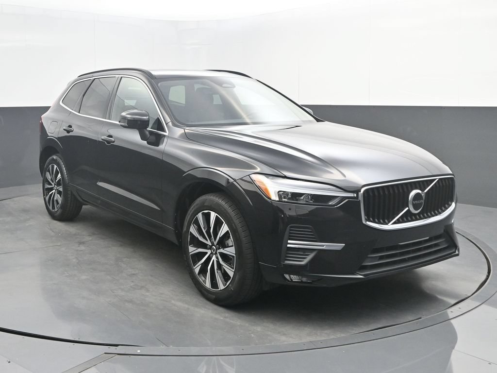 Used 2023 Volvo XC60 B5 Core w/ Climate Package FWD image 9