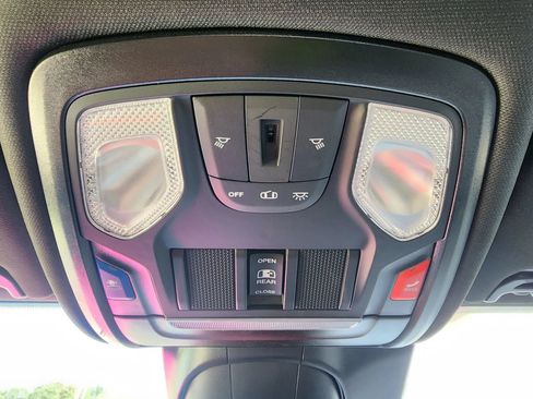 Used 2024 RAM 2500 Big Horn w/ Safety Group AWD/4WD image 38