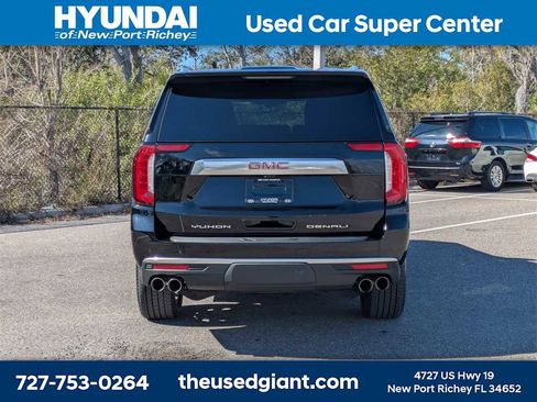Used 2022 GMC Yukon XL Denali w/ Denali Premium Package image 4