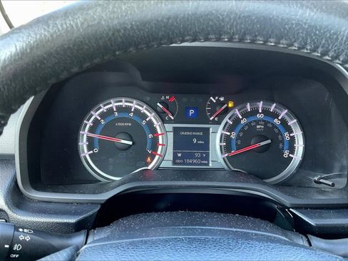 Used 2019 Toyota 4Runner SR5 AWD/4WD image 5