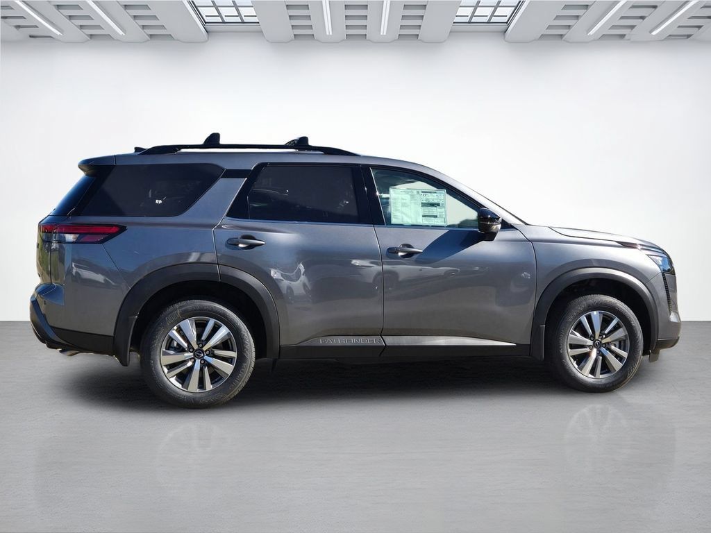 New 2026 Nissan Pathfinder SL w/ Cargo Package AWD/4WD image 3