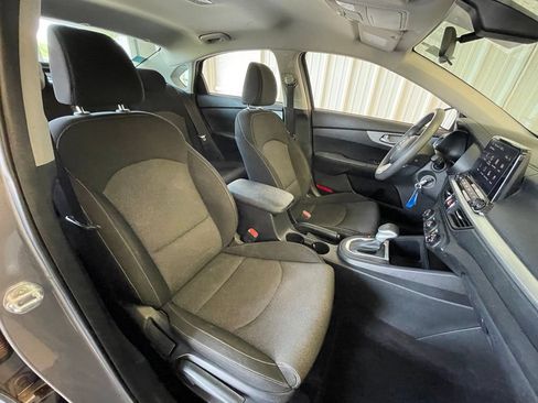 Used 2023 Kia Forte LXS FWD image 30