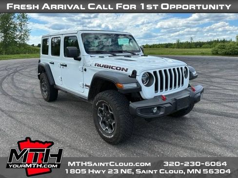 Used 2022 Jeep Wrangler Unlimited Rubicon w/ Cold Weather Group AWD/4WD image 2
