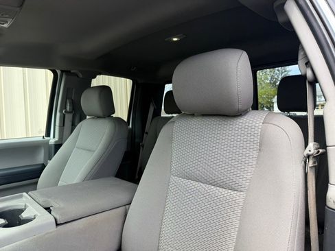 Used 2019 Ford F350 XLT w/ XLT Premium Package image 14