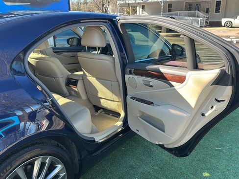 Used 2013 Lexus LS 460 image 24