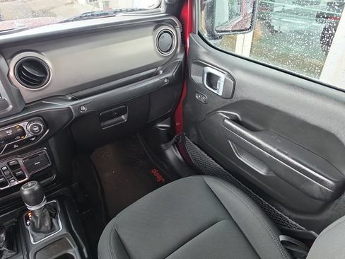 Used 2021 Jeep Gladiator Sport AWD/4WD image 14