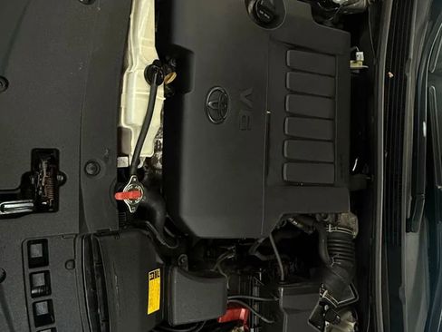 Used 2013 Toyota Avalon XLE Touring FWD image 38