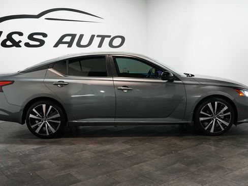 Used 2021 Nissan Altima 2.5 SR FWD image 6