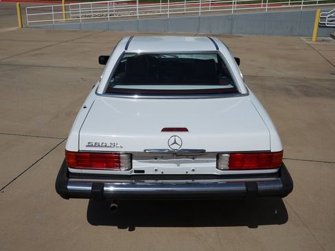 Used 1989 Mercedes-Benz 560 SL image 11