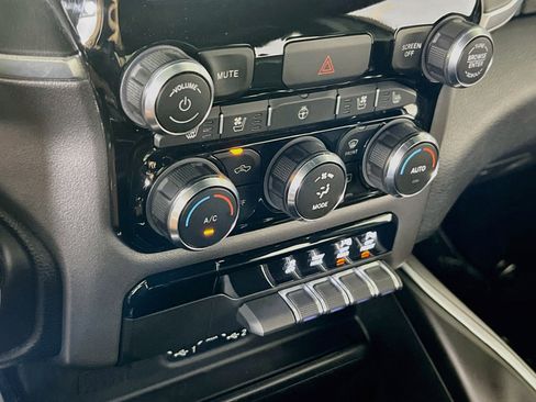 Used 2022 RAM 1500 Laramie w/ Sport Appearance Package AWD/4WD image 16