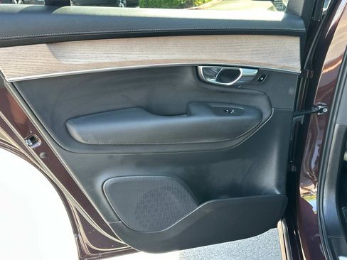 Certified 2025 Volvo XC90 B5 Core w/ Protection Package Premier image 20