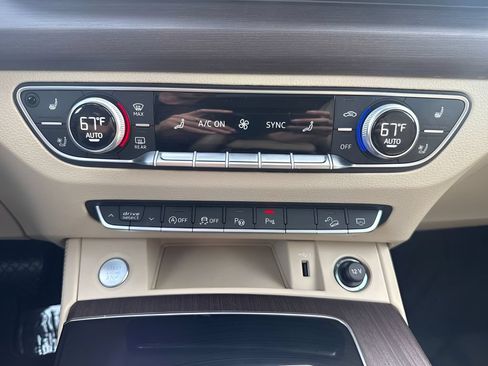Used 2021 Audi Q5 Prestige w/ Prestige Package AWD/4WD image 23