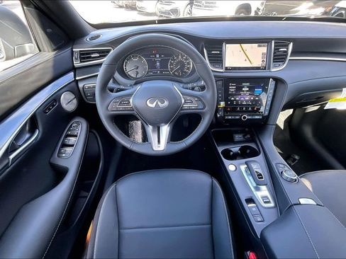New 2025 INFINITI QX50 Sport image 30