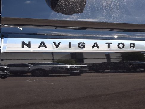 New 2025 Lincoln Navigator Reserve image 44