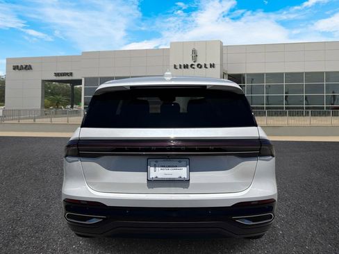 New 2026 Lincoln Nautilus Premier AWD/4WD image 4