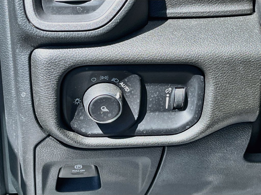 Used 2024 RAM 1500 Tradesman AWD/4WD image 10