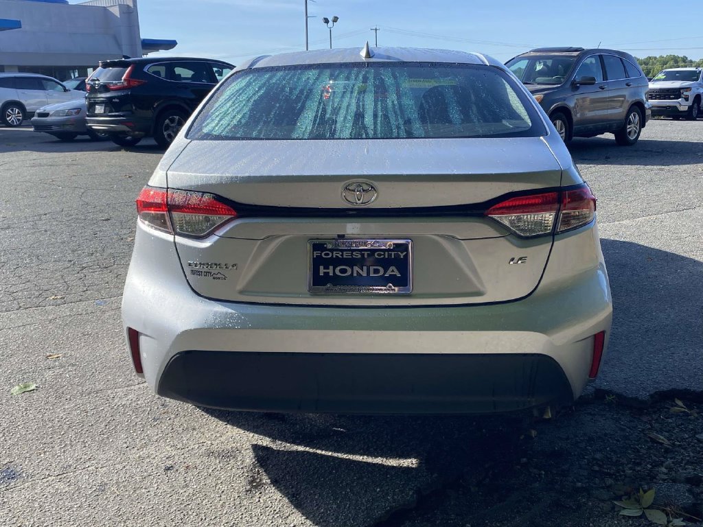 Used 2024 Toyota Corolla LE FWD image 4